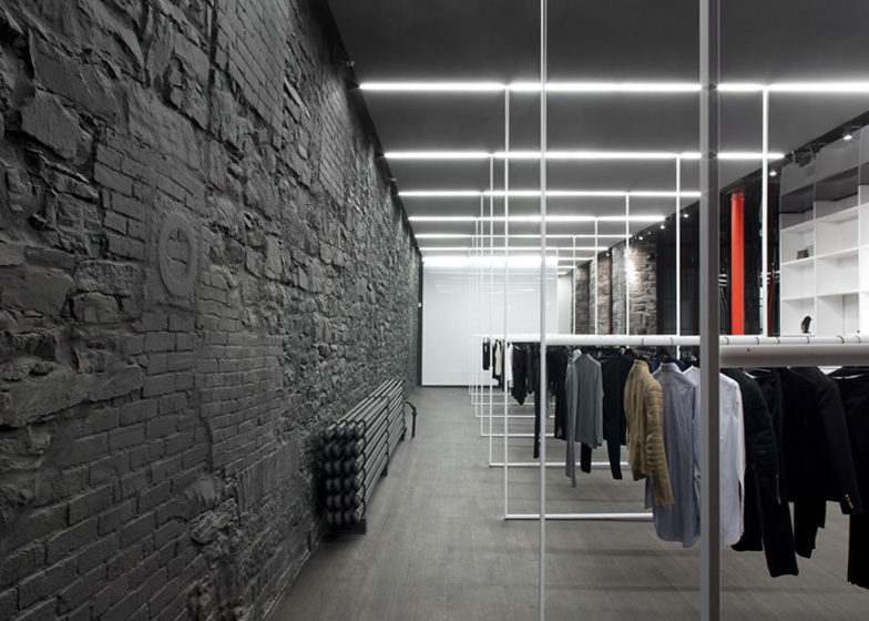 dezeen_Cahier-dExercices-boutique-by-Saucier-+-Perrotte-architectes_ss_5