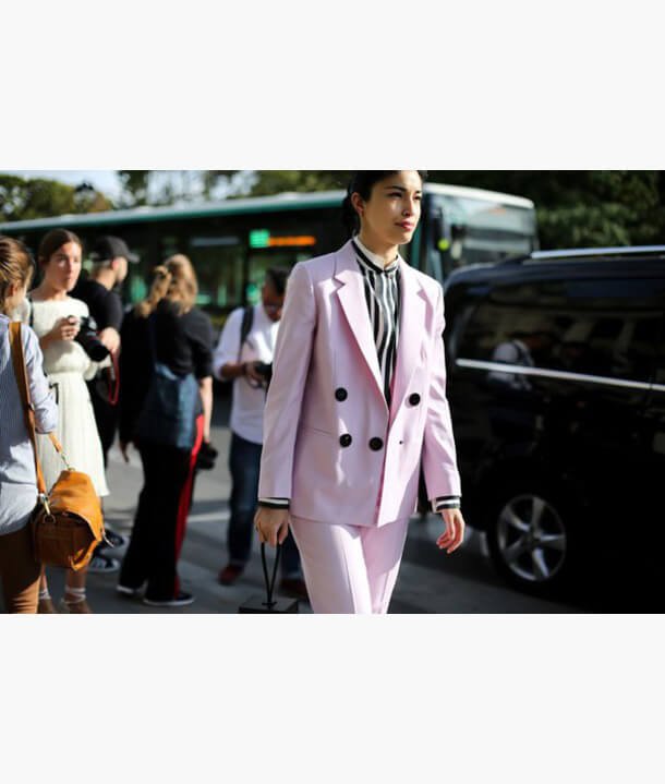 fshlrq-l-610×610-jacket-fashionweekstreetstyle-fashionweek2016-fashionweek-parisfashionweek2016-pinkblazer-blazer-pants-pinkpants-shirt-stripes-stripedshirt-matchingset-piecepantsuits