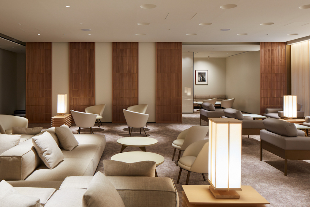 03.LOUNGE-SIX内観