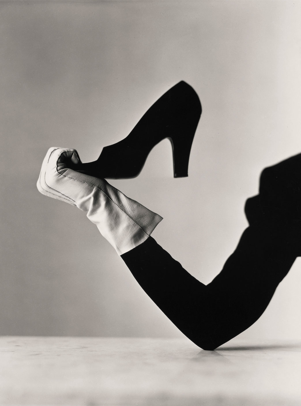 Glove & Shoe.eps