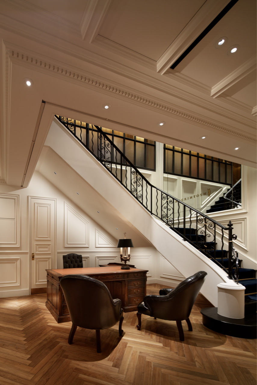 MACKINTOSH AOYAMA STORE 5