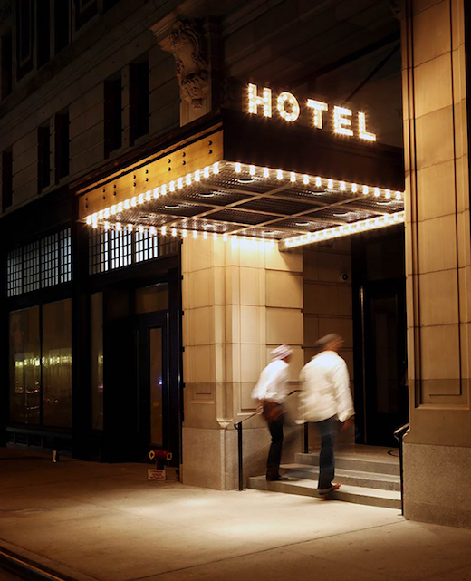 the-ace-hotel-new-york-stylish-entrance_photo-credit-douglas-lyle-thompson