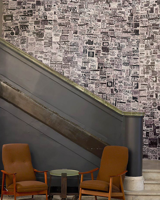 the-ace-hotel-new-york-stylish-lobby-lounge-stairway-wallpaper