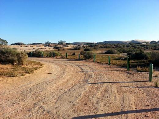 lake mungo path