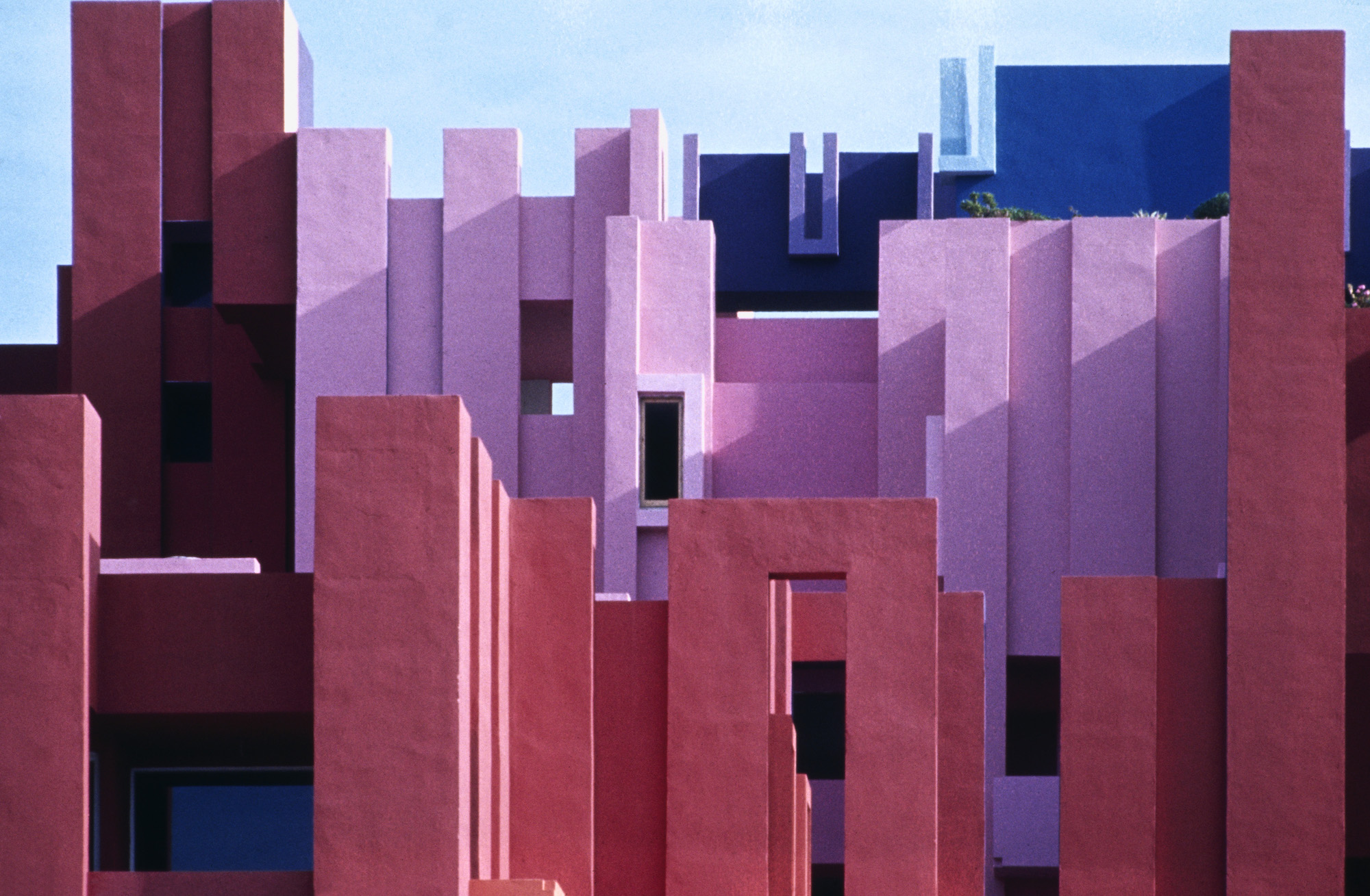 Muralla_Roja_Calpe_Spain_Ricardo_Bofill_Taller_Arquitectura_001